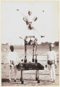 Ćwiczenia sportowe autorstwa Unknown photographer