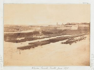Parada Floriana, Malta, czerwiec 1878 autorstwa Unknown photographer