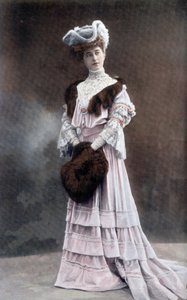 Francuska komiczka Gabrielle Dorziat (1880-1979), zdjęcie Reutlingera z francuskiej gazety "Le Theatre" z września 1905 r. autorstwa Unknown photographer