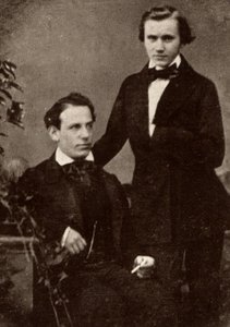 Johannes Brahms (1833-1897), niemiecki kompozytor, stoi z węgierskim skrzypkiem Eduardem Remenyi (1828-1898), z którym odbył trasę koncertową (półton z fotografii) autorstwa Unknown photographer