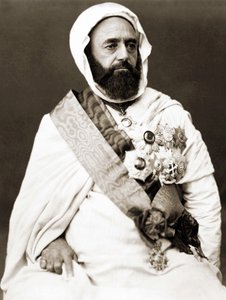 Portret Abd el Kadera (Abd El-Kader) około 1875 r. autorstwa Unknown photographer