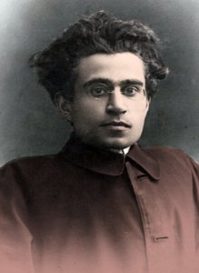 Portret Antonio Gramsciego (1891-1937), włoskiego filozofa i polityka. sd. XX w. Fotografia. autorstwa Unknown photographer