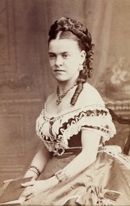 Portret Edith Wynne, ok. 1860 r. (zdjęcie czarno-białe) autorstwa Unknown photographer