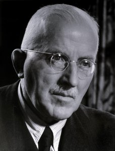 Portret Hermanna Staudingera (zdjęcie) autorstwa Unknown photographer