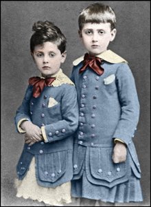Dzieci Roberta i Marcela Proustów w 1877 roku. autorstwa Unknown photographer