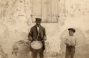 aukcjoner i dziecko autorstwa Unknown photographer