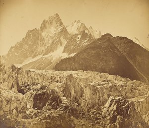 Mont-Blanc (Haute-Savoie), lodowiec Glacier des Bois i Aiguille des Charmoz autorstwa V. Muzet
