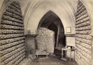 Krypta, kościół św. Leonarda, Hythe, Kent, ok. 1900