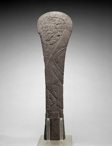 Palma z Wodnym Ptakiem, 300-1200 AD (bazalt)