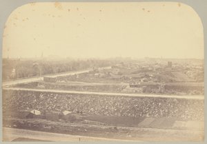 Pl. XVI. Panoramiczny widok na wschód od muzeum