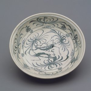 Naczynie ze sceną wodną, dynastia Li, koniec XV do początku XVI wieku (porcelana)