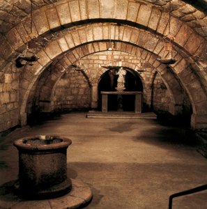 Krypta św. Antolina, katedra w Palencii, Hiszpania, VII w. (foto)