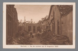Borculo – Po cyklonie 10 sierpnia 1925 r. autorstwa Weenenk and Snel