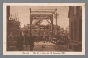 Borculo – Po cyklonie 10 sierpnia 1925 r. autorstwa Weenenk and Snel