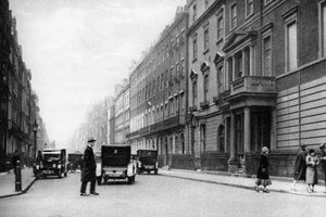 Harley Street, Londyn, 1926-1927.