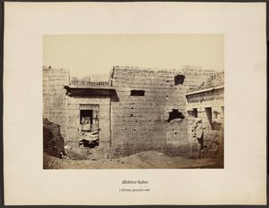 Medinet-Habou, Teby, sąd premierowy