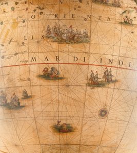 Duża para globusów bibliotecznych, ziemski 1645/48, niebieski po ok. 1630 autorstwa Willem Blaeu