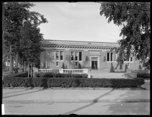 Elmhurst filia Biblioteki Publicznej Queens Borough; Biblioteka Carnegie, ok. 1910 autorstwa William Davis Hassler