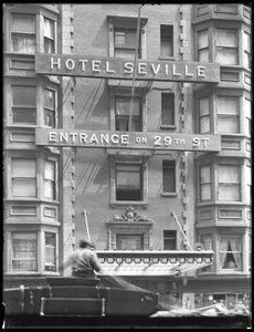 Znak dla hotelu Seville na 29th Street, Nowy Jork, 29 lipca 1916 r. autorstwa William Davis Hassler