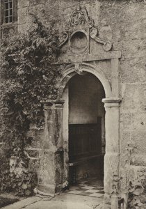 Doorway, „Batemans”, Burwash, Sussex (zdjęcie czarno-białe)