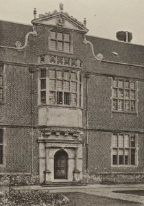 Doorway, Entrance Bay, South Wing, Cobham Hall (zdjęcie czarno-białe) autorstwa William Galsworthy Davie