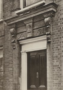 Drzwi, Longbridge House, Farnham, Surrey (zdjęcie czarno-białe) autorstwa William Galsworthy Davie