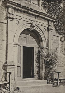 Doorway, Sackville College, East Grinstead (zdjęcie czarno-białe) autorstwa William Galsworthy Davie