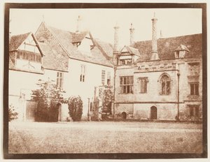 Południowo-wschodni narożnik północnego dziedzińca, opactwo Lacock autorstwa William Henry Fox Talbot