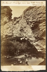 [Natural Bridge, widok z góry, kanion La Prêle, Wyoming]