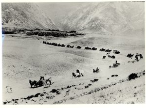 Pionierzy zbierający imigrantów z dworca kolejowego i prowadzący ich do Mormon Salt Lake City autorstwa William Henry Jackson