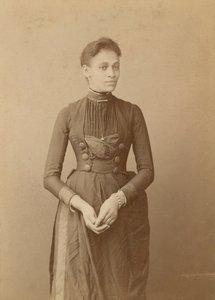Karta gabinetowa kobiety, 1885-1892. autorstwa William J. Kuebler