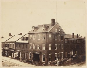 Marshall House, Alexandria, Virginia, sierpień 1862 (odbitka albumu osadzona na papierze tkanym) autorstwa William Redish Pywell