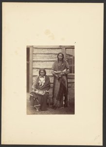 Synowie wodza Arapaho, Małego Kruka [Mały Niedźwiedź i Tarcza, prawdopodobnie w Obozie Zaopatrzenia]