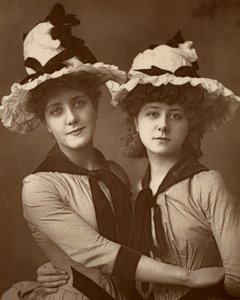 Dwie róże, Maude Millett i Annie Hughes, brytyjskie aktorki, 1888 autorstwa William and Daniel Downey