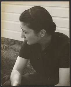 [Pani Julian Levi]. autorstwa Yasuo Kuniyoshi