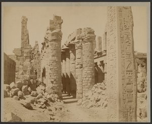 Karnak, Obelisk Tuthmesa 1 i Kolumnada Sali [nielegalne] autorstwa Zangaki