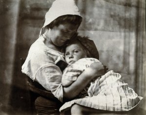 Portret matki i jej córki, ok. 1900-1905 autorstwa Frederick (attr. to) Barnard
