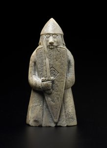 Lewis Chesspiece - Berserker (kość morsa)