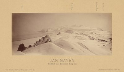 Jan Mayen, południowa część Danielsen-Berg. autorstwa (Linienschiffs Lieutenant) Richard Basso