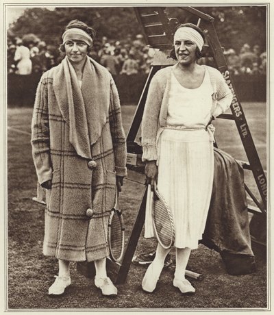 Kitty Godfree i Suzanne Lenglen (czarno-białe zdjęcie) autorstwa (after) English photographer