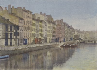 Bayonne, Nabrzeże Nive (kolorowe zdjęcie) autorstwa (after) French Photographer