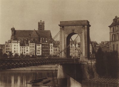Pont Louis-Philippe w kierunku prawego brzegu (zdjęcie czarno-białe) autorstwa (after) French Photographer