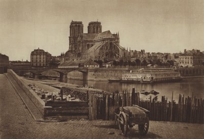 Absyda Notre-Dame (zdjęcie czarno-białe) autorstwa (after) French Photographer