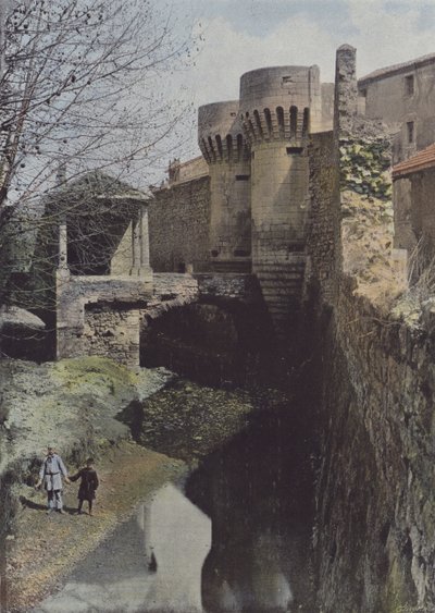 Pernes, zamek (kolorowe zdjęcie) autorstwa (after) French Photographer