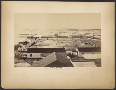 Szpital Sickel, patrząc w kierunku Seminarium Fairfax, 5 stycznia 1864 r. autorstwa A.J. Russell