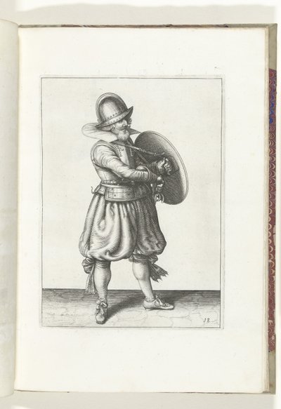 Ćwiczenie z tarczą i kolcem: Żołnierz wyciąga rapier zza tarczy (nr 18), 1618 Nassausche Wapen-Handelinge, van Schilt, Szpiedzy, Rappier i Tarcza: ukazani beyde figuerlick i oprawionych w nowy porządek [z] (...) Maurits v autorstwa Adam van Breen