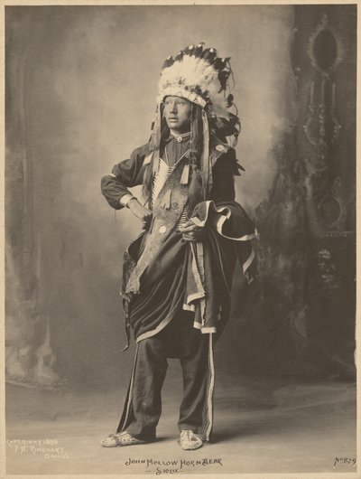 John Hollow Horn Bear, Siuks autorstwa Adolph F. Muhr