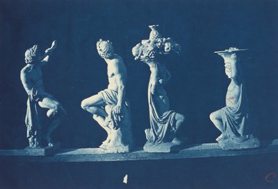 Cztery Posągi autorstwa Adolphe Terris