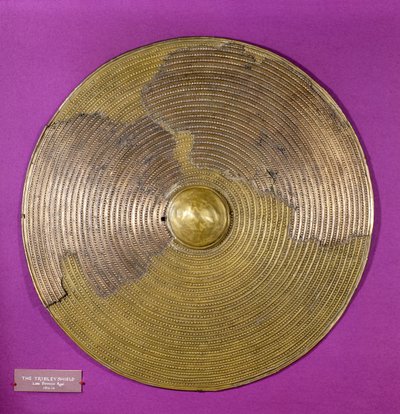 Tarcza z Tribley, późna epoka brązu (brąz) autorstwa Age Bronze