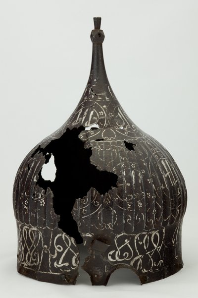 Hełm Turban, prawdopodobnie XV wiek (stal, srebro, złoto i żelazo) autorstwa Ahmed Karahisari